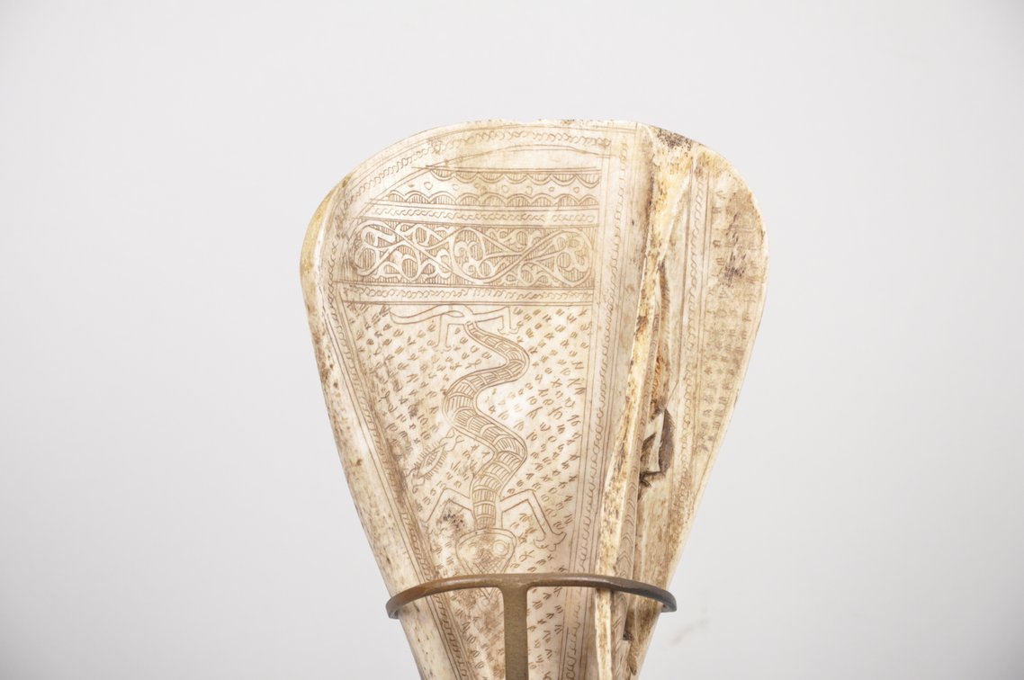 Batak Bone Scrimshaw Carving Calendar, photo 11 of 12
