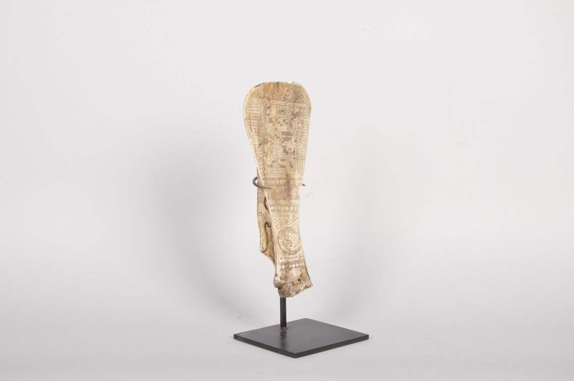 Batak Bone Scrimshaw Carving Calendar, photo 8 of 12