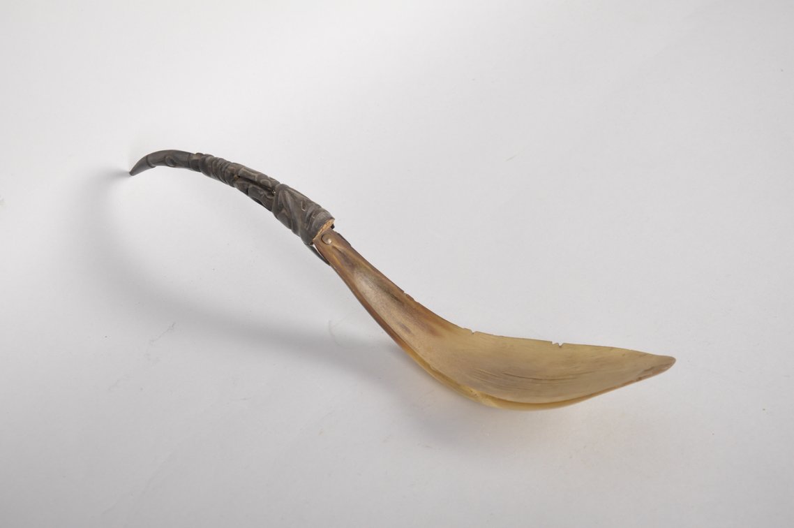 Antique Pacific Northwest Coast Horn Spoon, photo 3 of 7