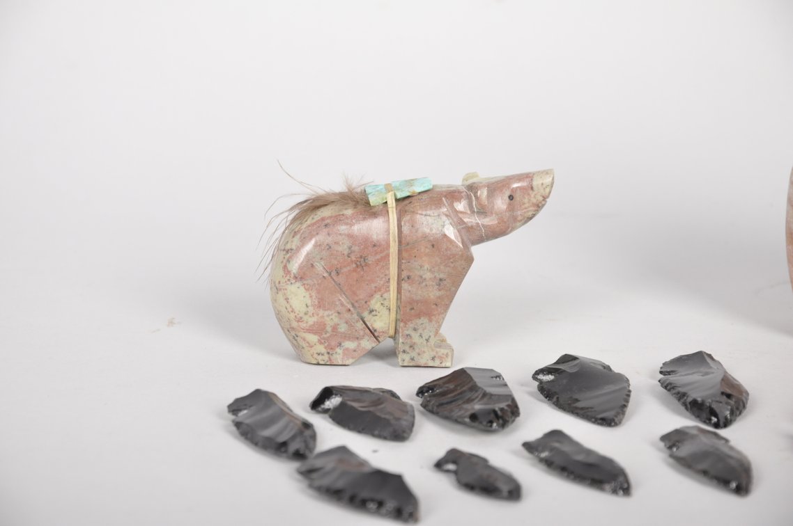 Native American Arrowheads and Zuni Carved Bears, photo 7 of 12