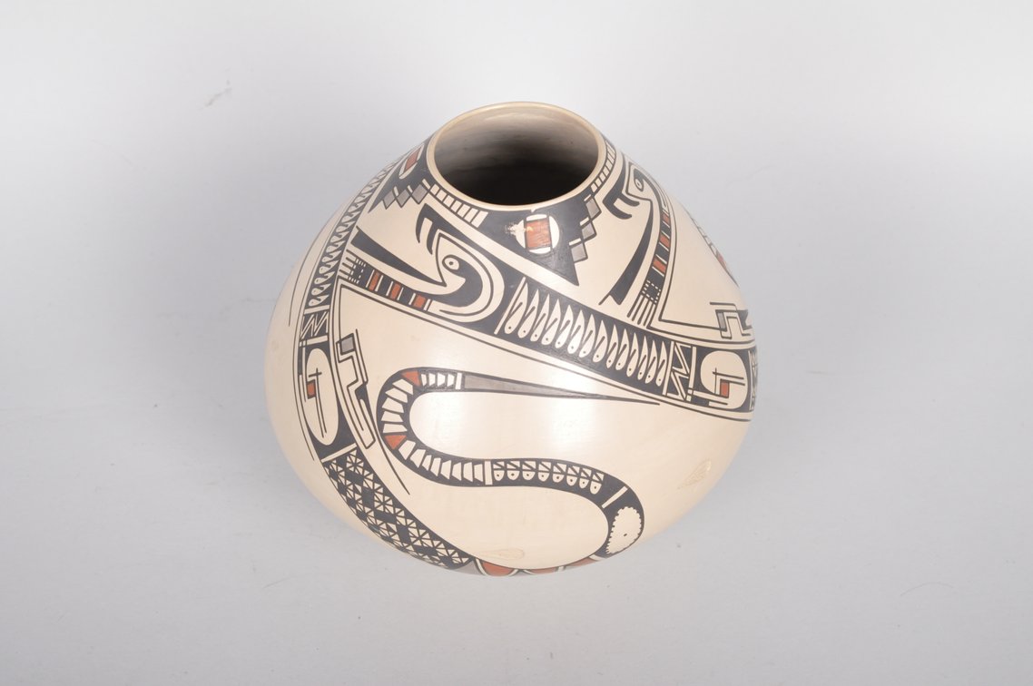 Alvaro Quezada, Mata Ortiz Pottery, photo 2 of 7