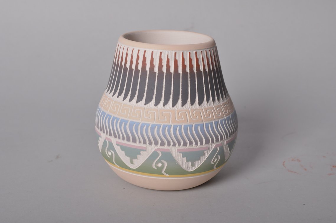 Three Native South West Native American Pots and Vases, photo 8 of 9