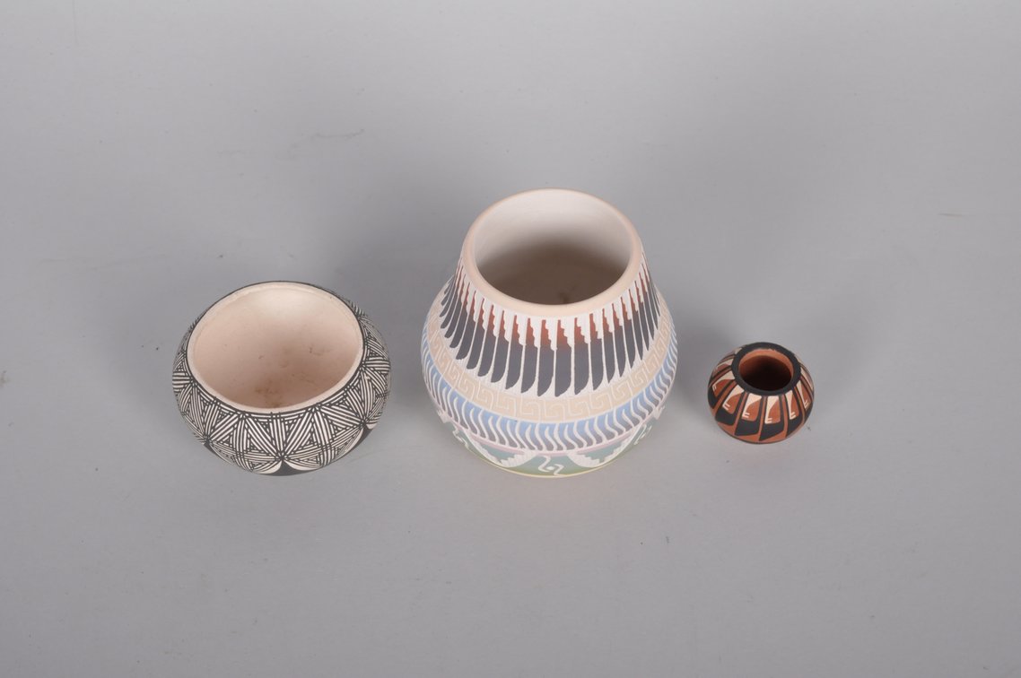 Three Native South West Native American Pots and Vases, photo 2 of 9
