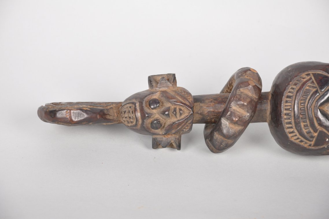 Nigerian Jukan Carved Wooden Shoulder Crest, photo 2 of 8