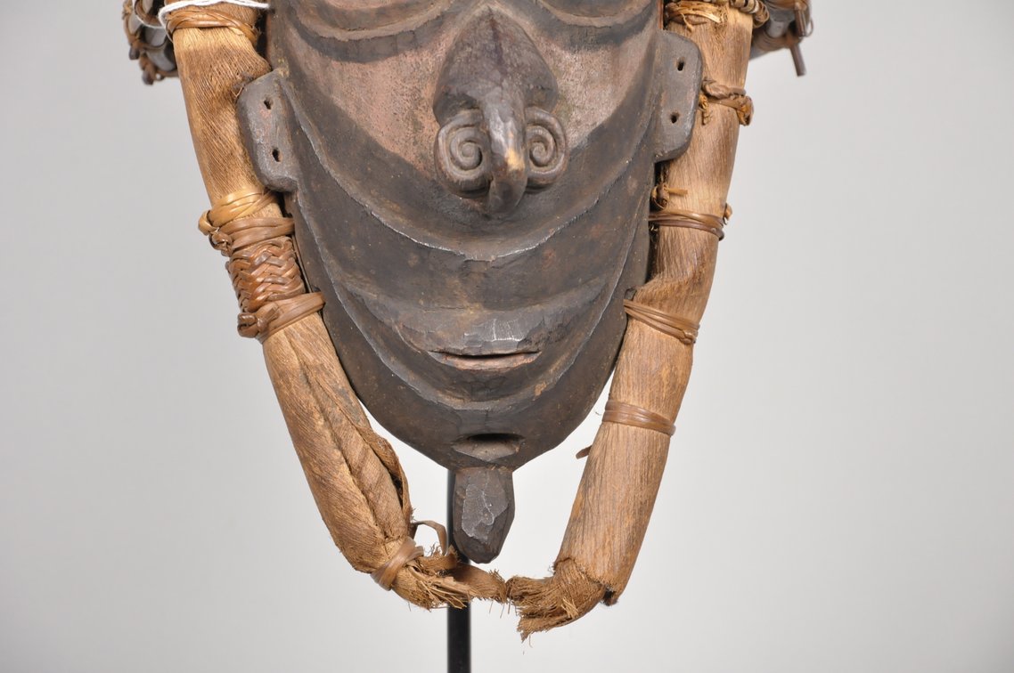 Wogeo Mask Volken Island Schouten Islands, photo 4 of 8