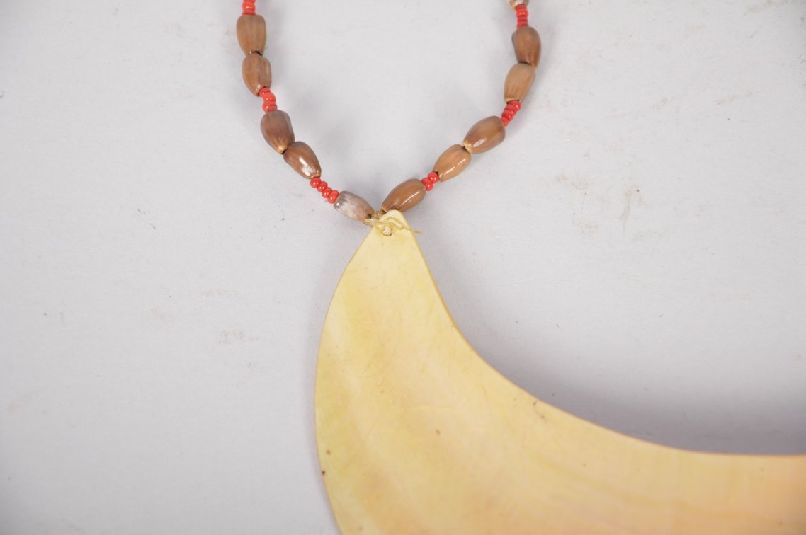 Kina Shell Necklace, photo 7 of 9