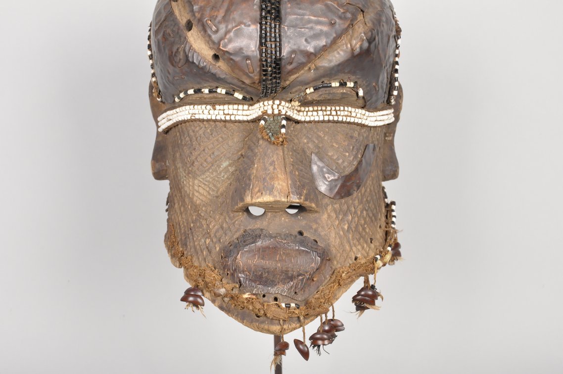 African Kuba Bwoom Helmet Mask 19th or 20th Century, photo 5 of 7
