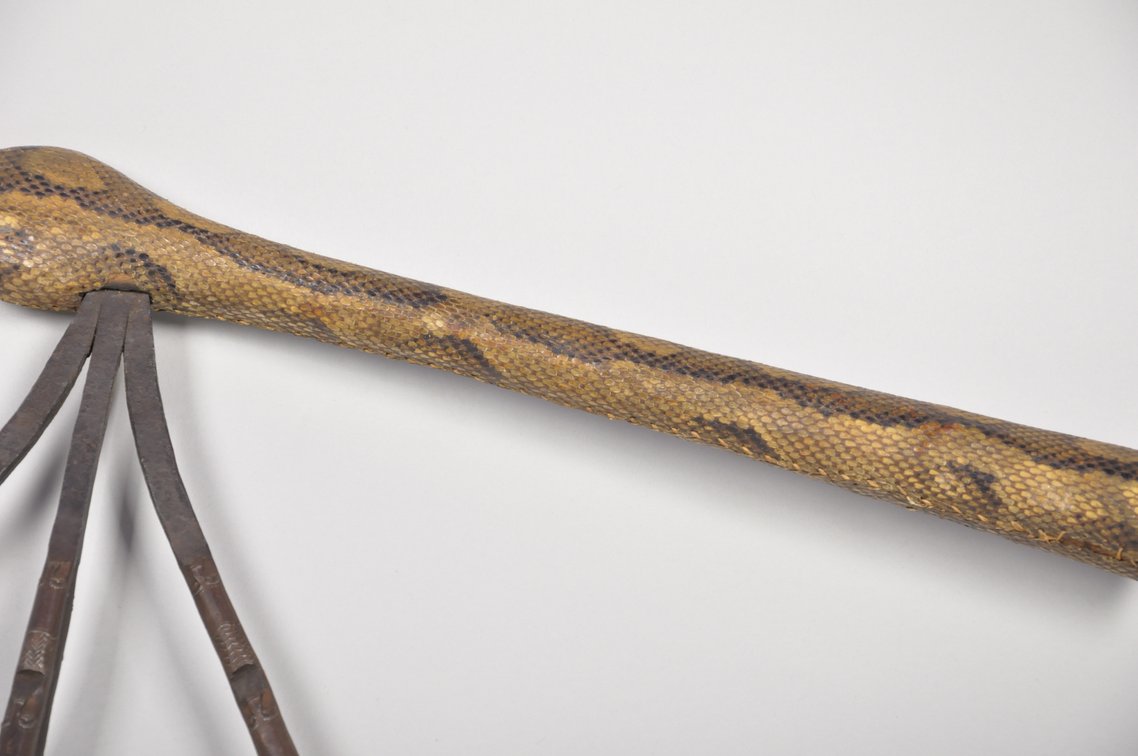 Songye Snakeskin Axe, photo 4 of 11