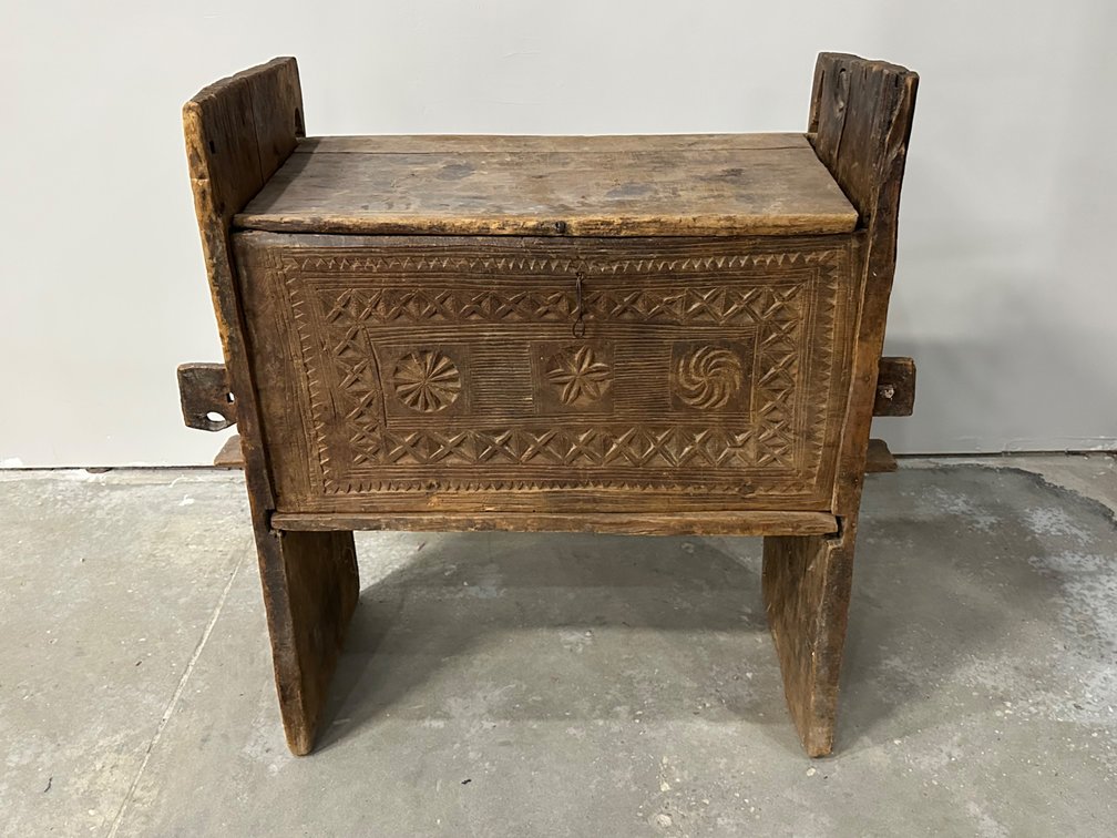 Middle Eastern Carved Wooden Chest, photo 6 of 16