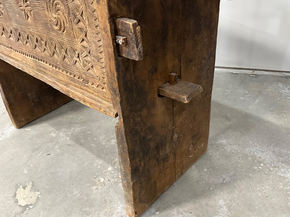 Middle Eastern Carved Wooden Chest, photo 5 of 16