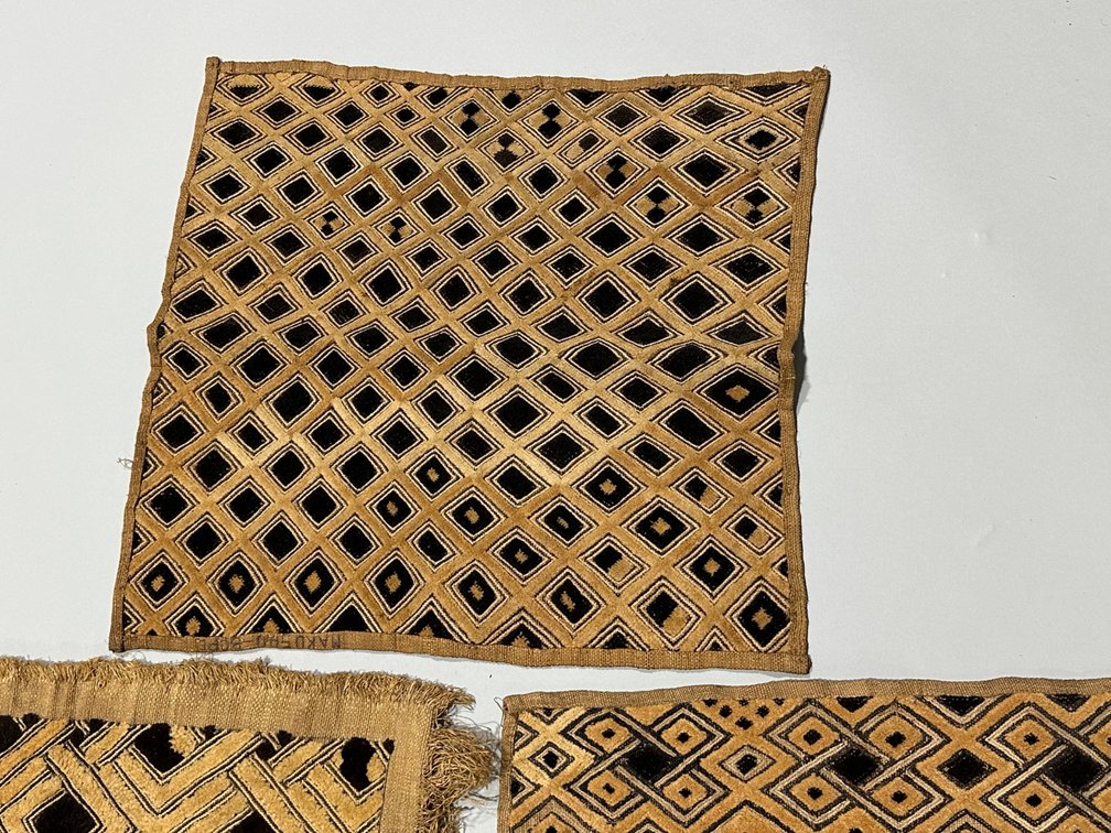 Kuba Raffia Cloth Textiles, Democratic Republic of Congo, photo 6 of 9