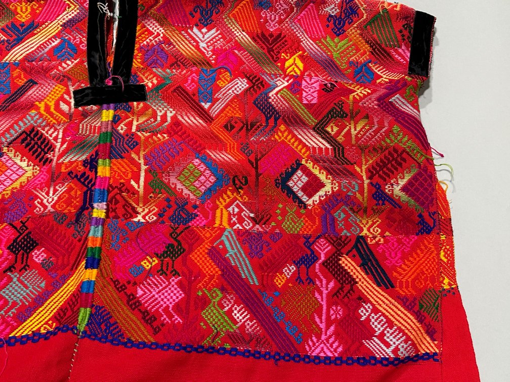 Guatemalan Huipil, photo 6 of 12