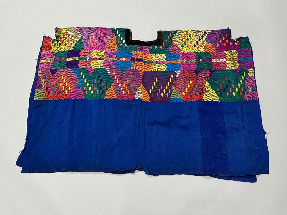 Guatemalan Huipil, photo 11 of 12