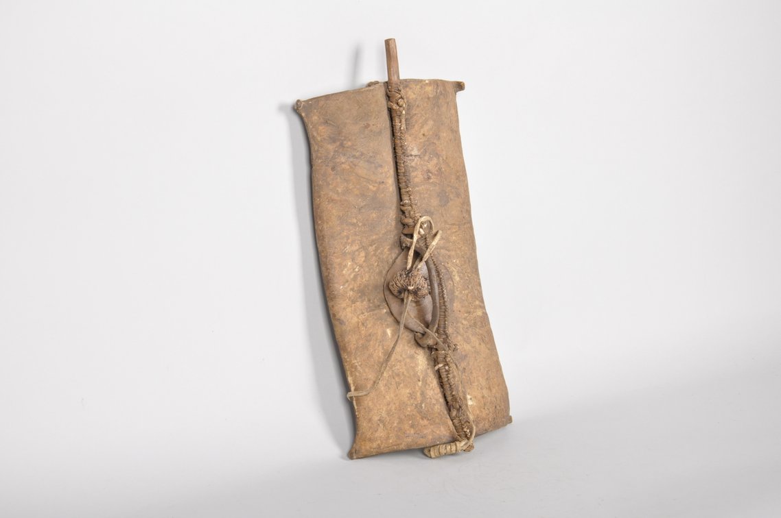 African Raw Hide Shield, photo 4 of 8