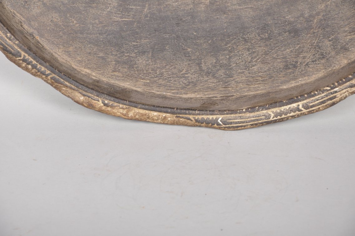 Papua New Guinea Carved Community Food Dish, photo 5 of 8