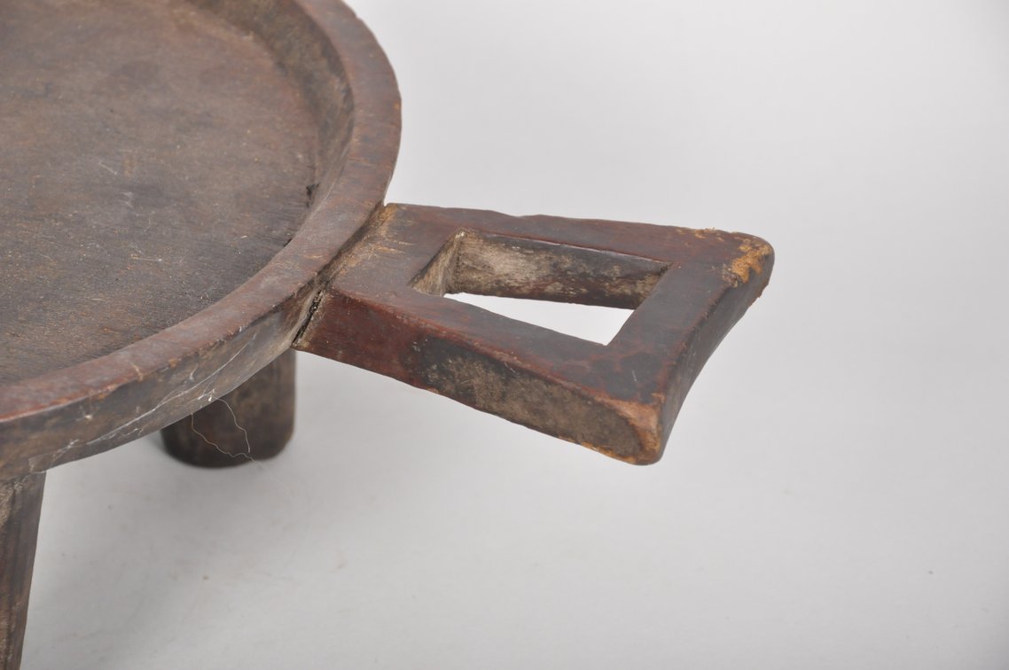 African Nigeria Carved Wooden Tray, photo 2 of 7