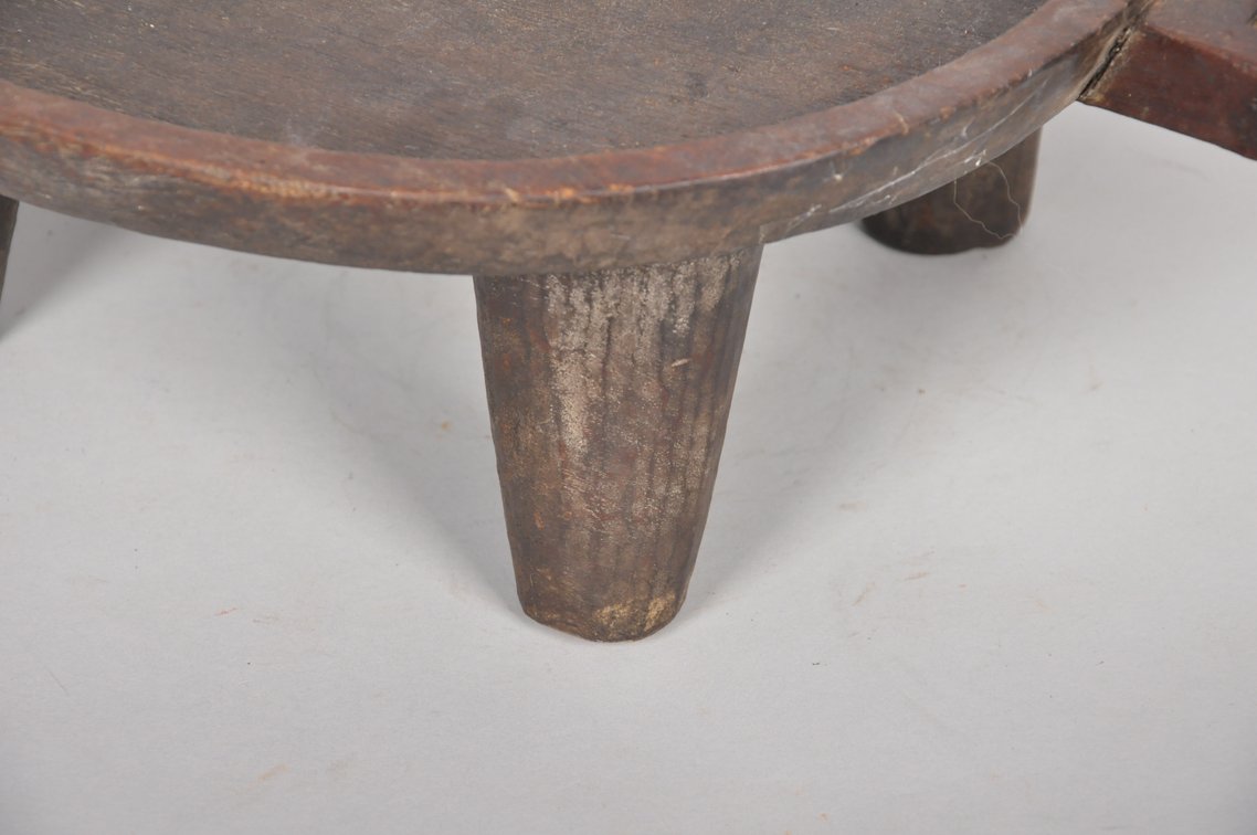 African Nigeria Carved Wooden Tray, photo 3 of 7