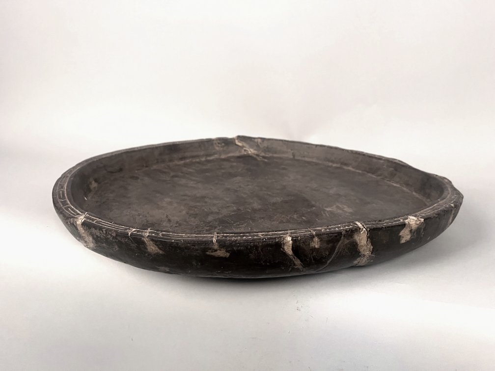 Papua New Guinea Carved Community Food Dish, photo 6 of 8