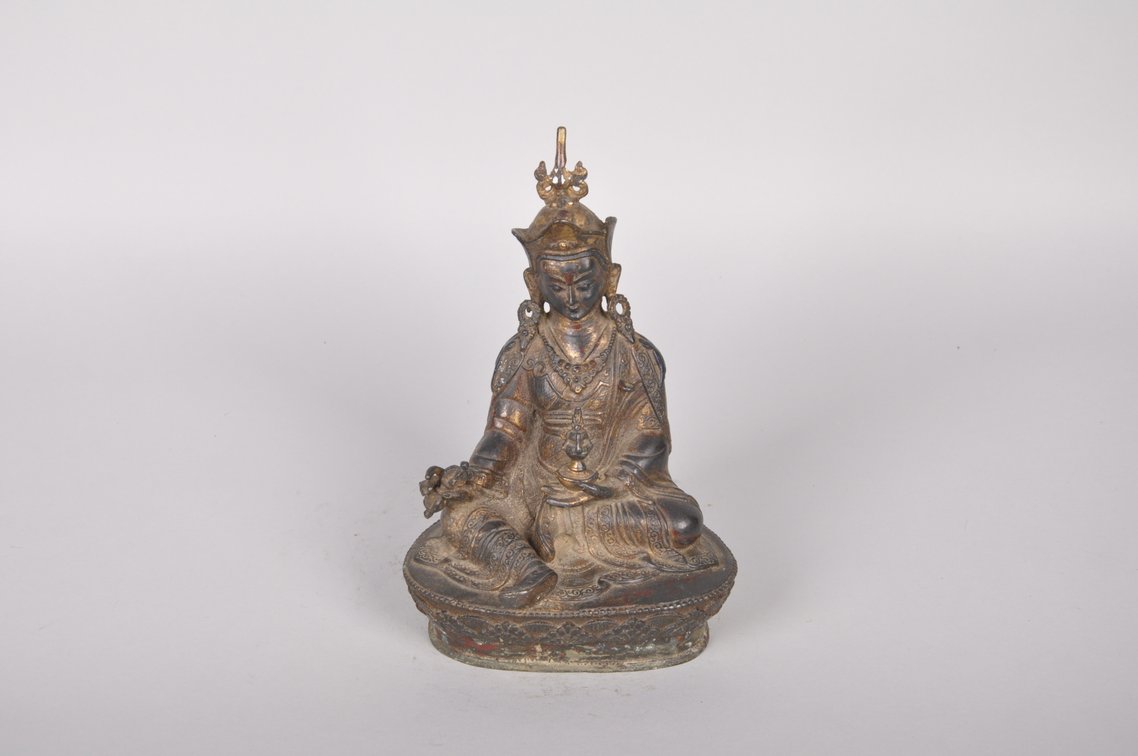 Sino Tibetan Bronze Guru Sculpture, photo 5 of 8