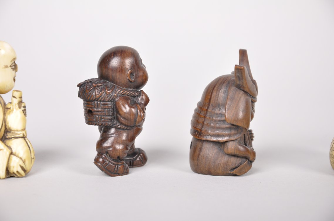 Netsuke Figure Miniature Sculptures and Koro Toppers, photo 9 of 17