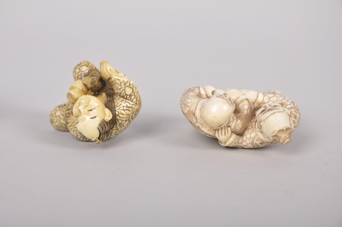 Netsuke Figure Miniature Sculptures and Koro Toppers, photo 16 of 17