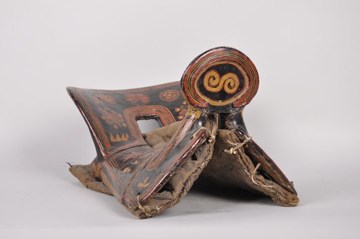 Lacquered Wood Saddle, Qing Dynasty, South China
