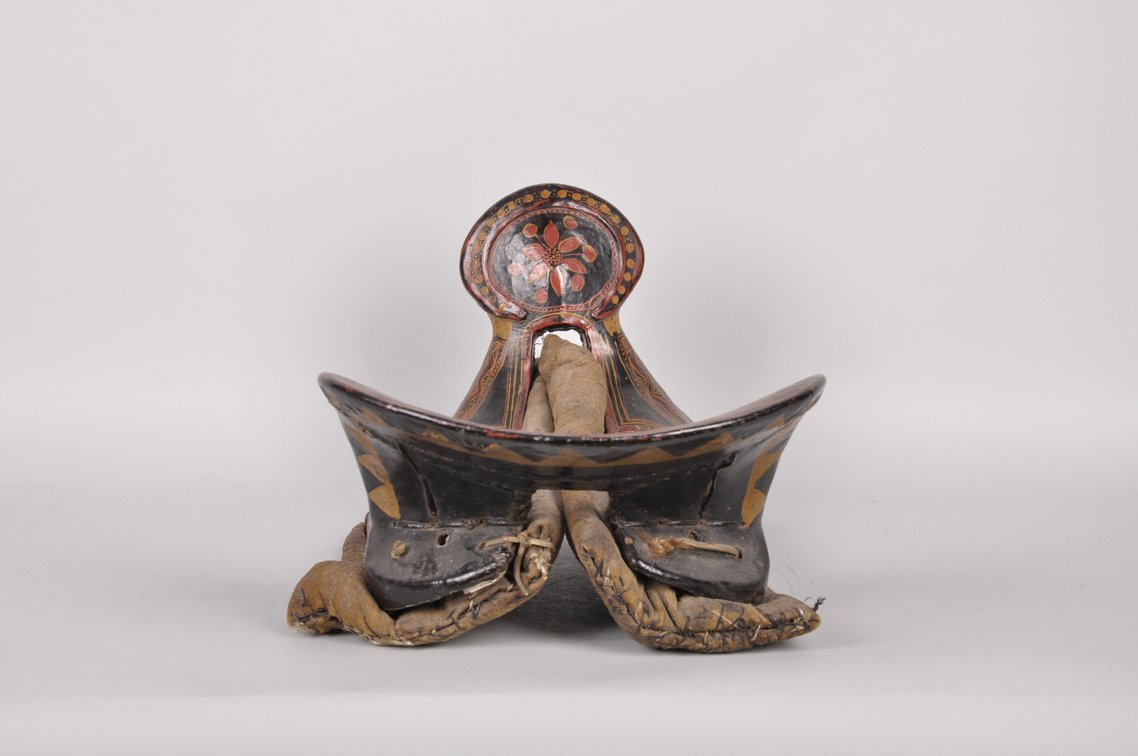 Lacquered Wood Saddle, Qing Dynasty, South China, photo 5 of 8