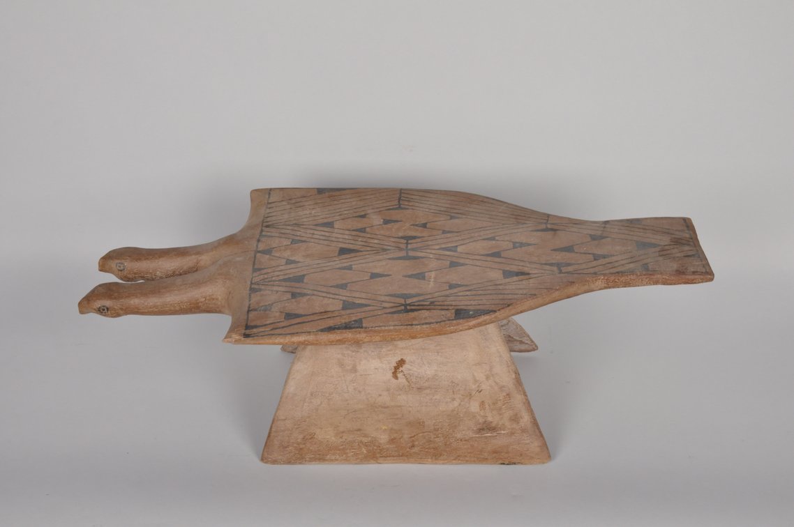 Kalapalo Vulture Double Headed Bench, Brazil, photo 4 of 8