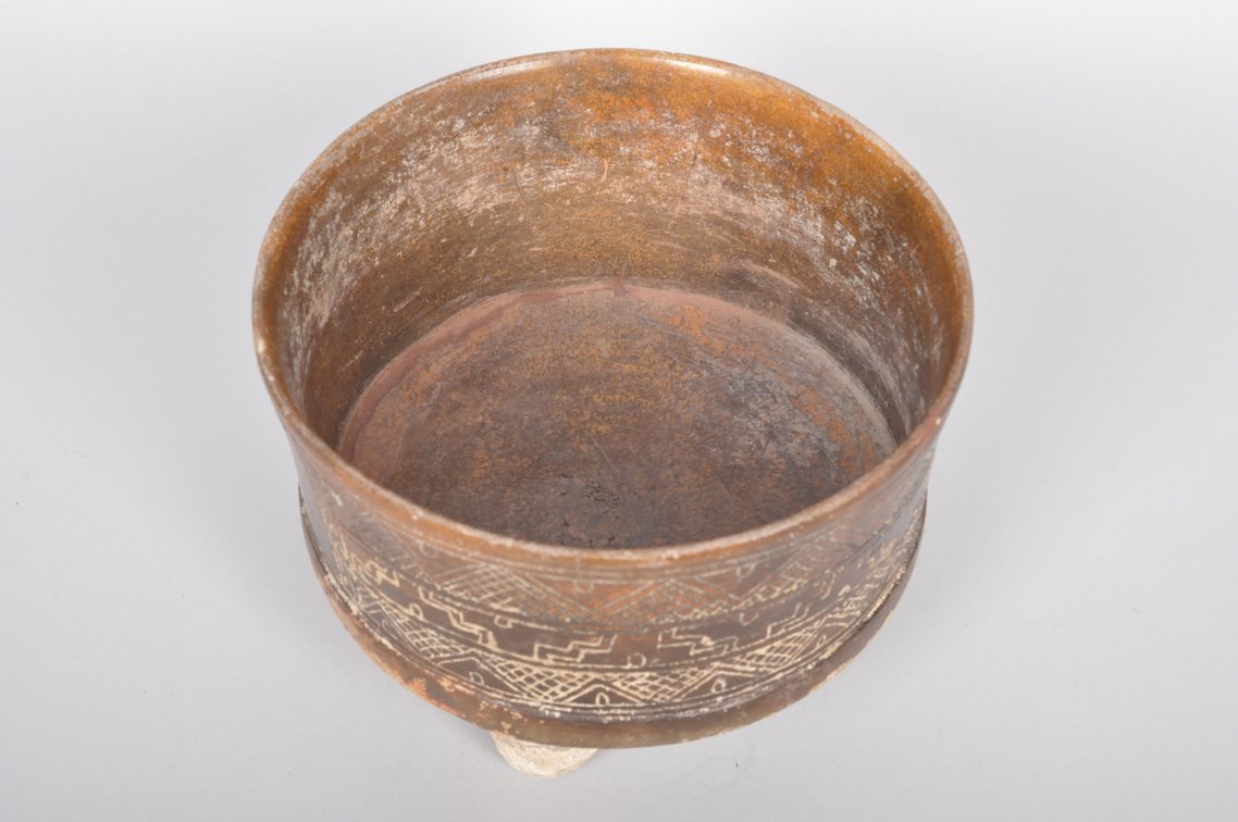 Teotihuacan Late Classic Earthenware Tripod Vessel, photo 6 of 7