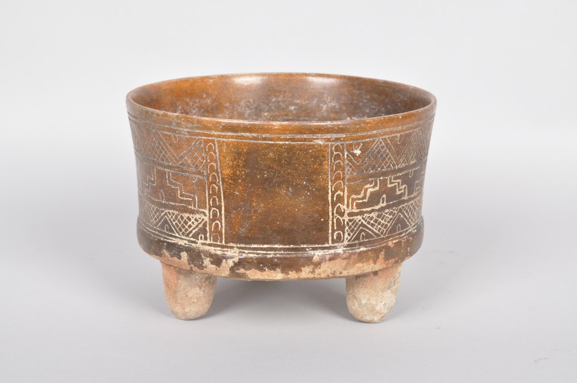 Teotihuacan Late Classic Earthenware Tripod Vessel, photo 5 of 7