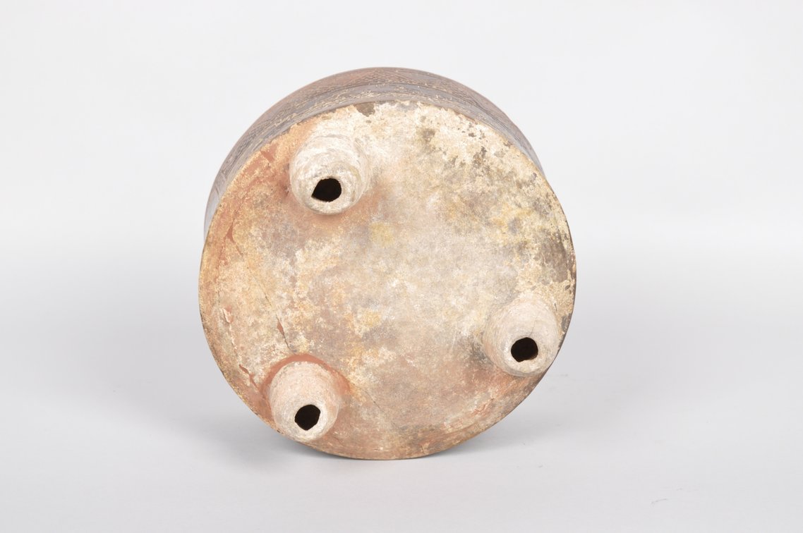 Teotihuacan Late Classic Earthenware Tripod Vessel, photo 7 of 7