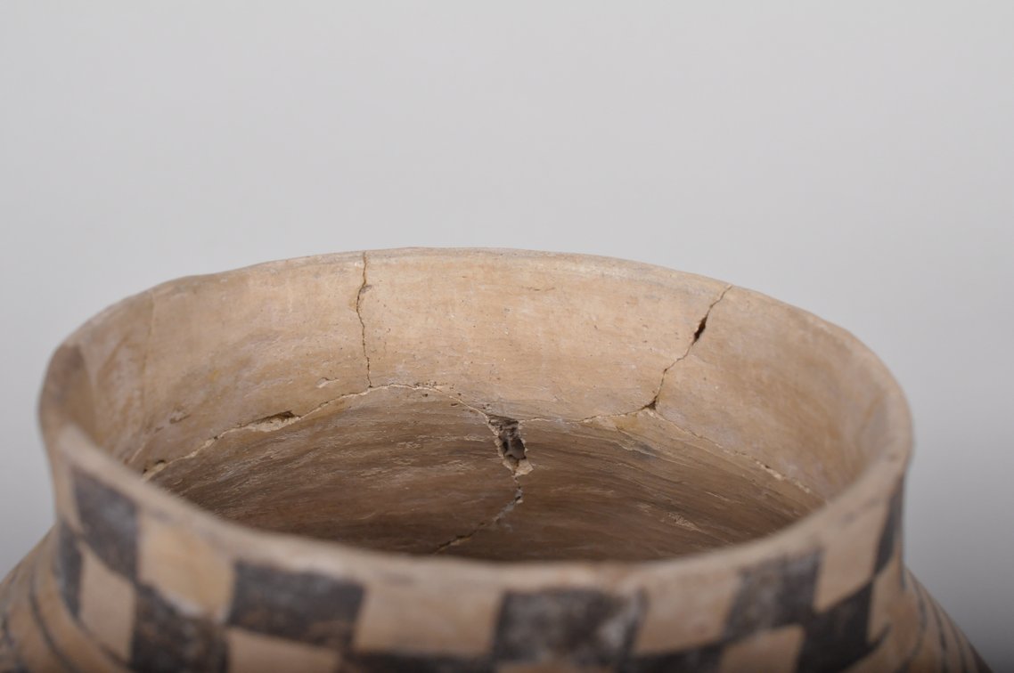 Pre-Columbian Casas Grande 13th 14th c Painted Vessel, photo 6 of 8