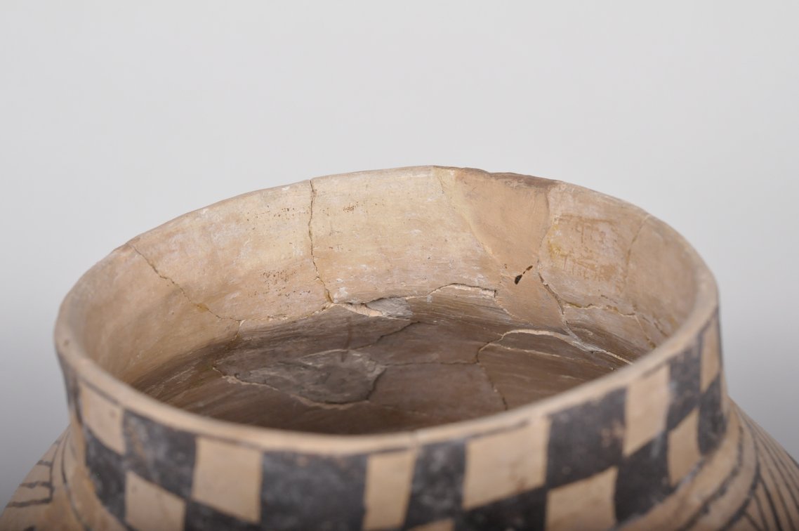 Pre-Columbian Casas Grande 13th 14th c Painted Vessel, photo 7 of 8
