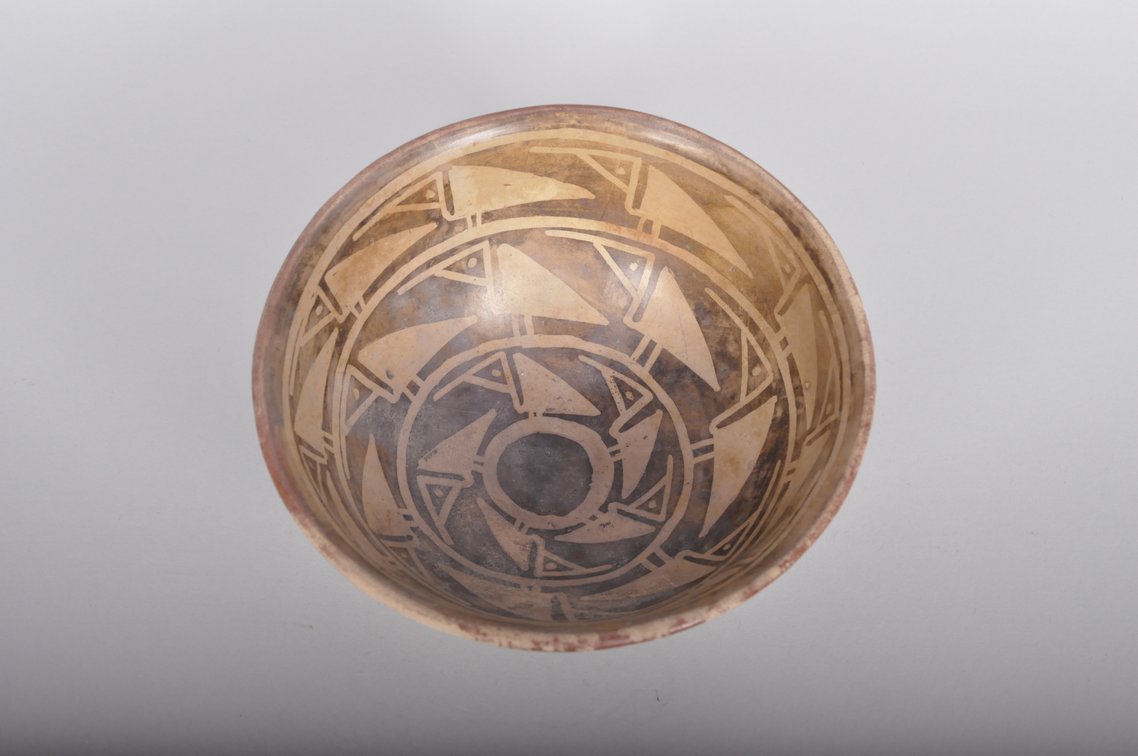 Pre Columbian Pedestal Pottery Bowl, photo 2 of 7