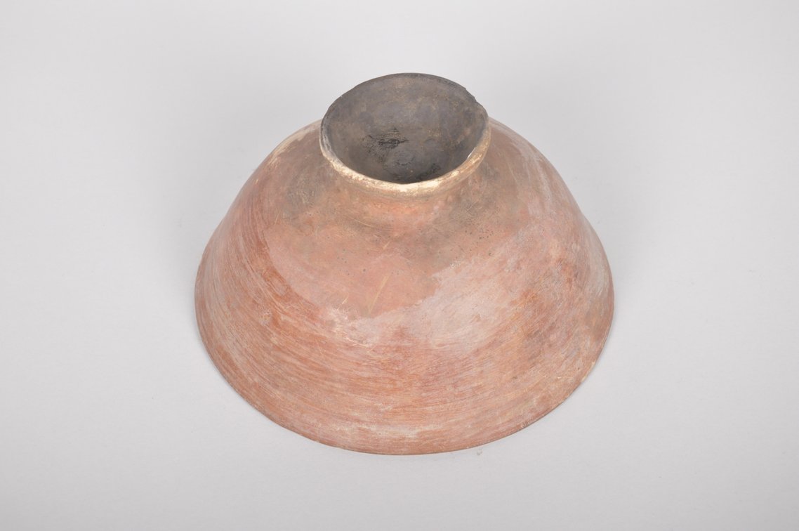 Pre Columbian Pedestal Pottery Bowl, photo 6 of 7