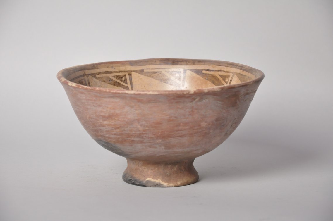 Pre Columbian Pedestal Pottery Bowl, photo 3 of 7
