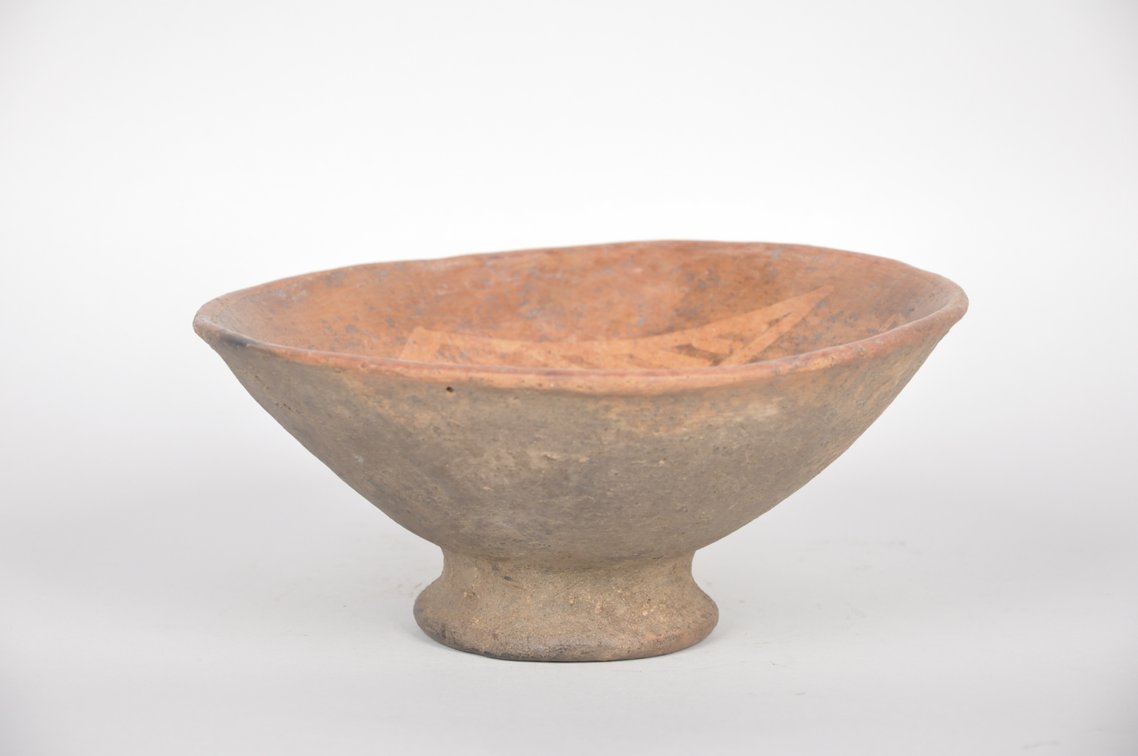 Pre Columbian Pottery Clay Bowl with a Bird Motif, photo 4 of 6