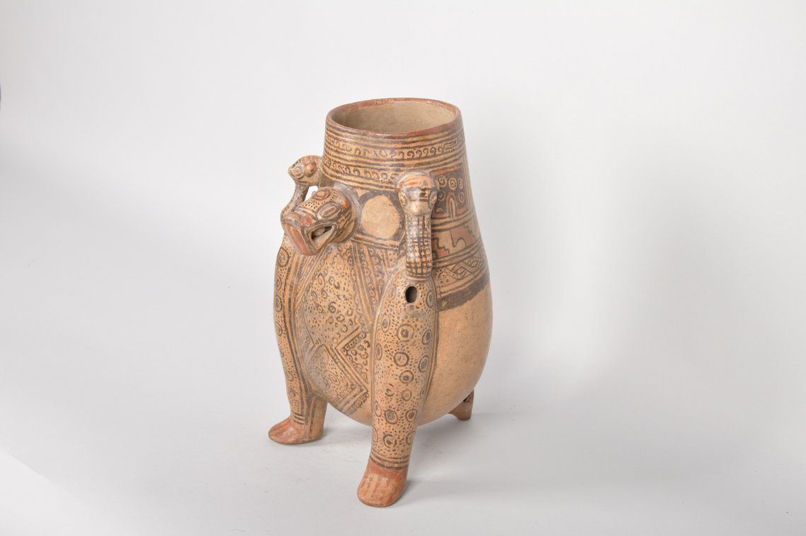 Costa Rican Jaguar Zoomorphic Vessel, photo 3 of 9