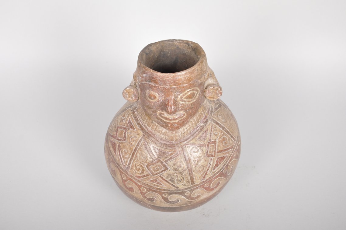 Inca Period Chancey Area Carved Effigy Pottery Vessel, photo 4 of 6