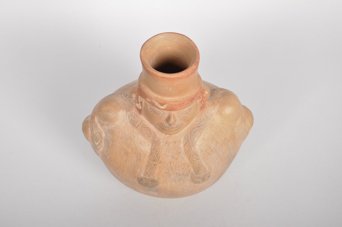 Moche Figural Ceramic Jar with Jaguar Heads, photo 4 of 6