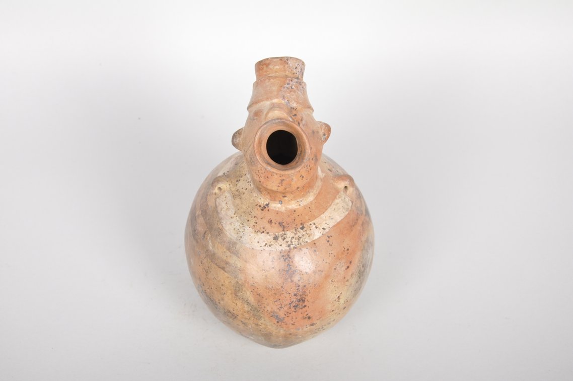 Jalisco Pre-Columbian Figural Spout Vessel, photo 2 of 6