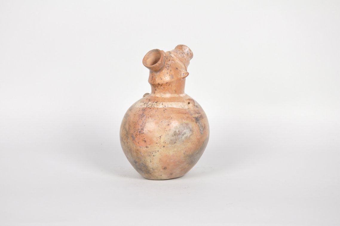 Jalisco Pre-Columbian Figural Spout Vessel, photo 3 of 6