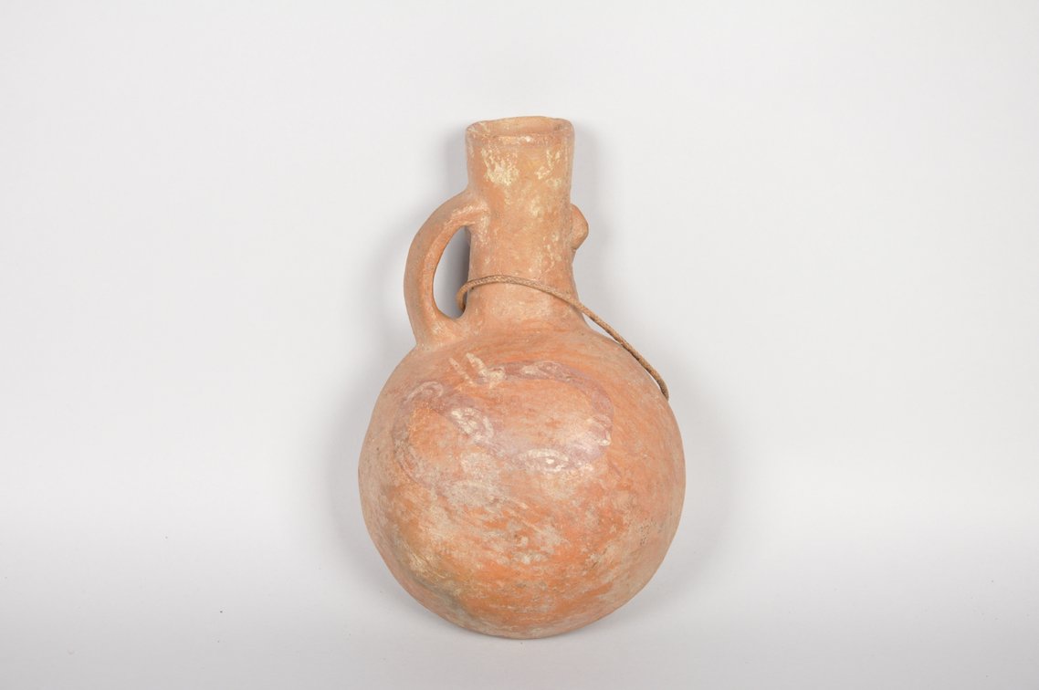 Pre Colombian Figural Clay Bottle Vessel, photo 5 of 7