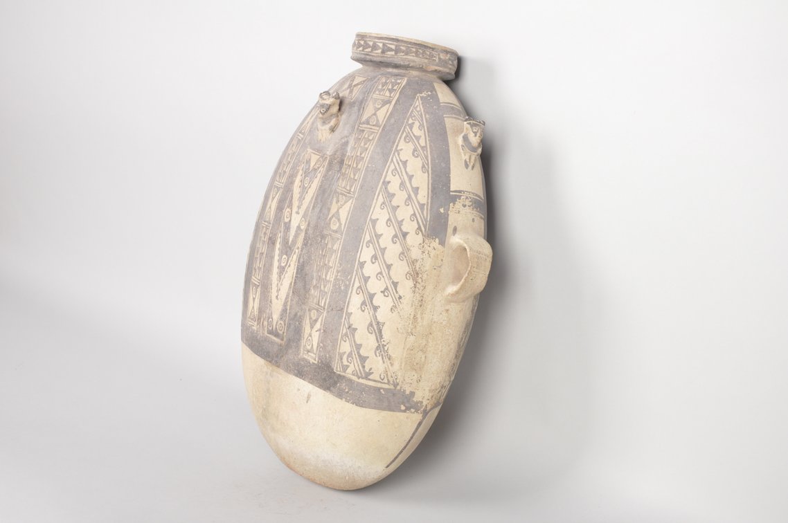 Tall Chancay Bi-Chrome Amphora Pottery Vessel, photo 3 of 6
