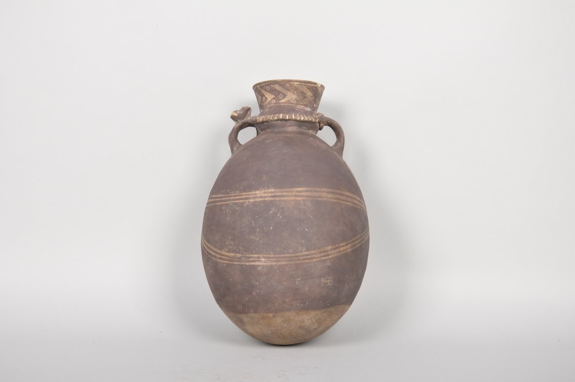 Chancay Peruvian Vessel with Jaguar and Two Cubs, photo 5 of 7