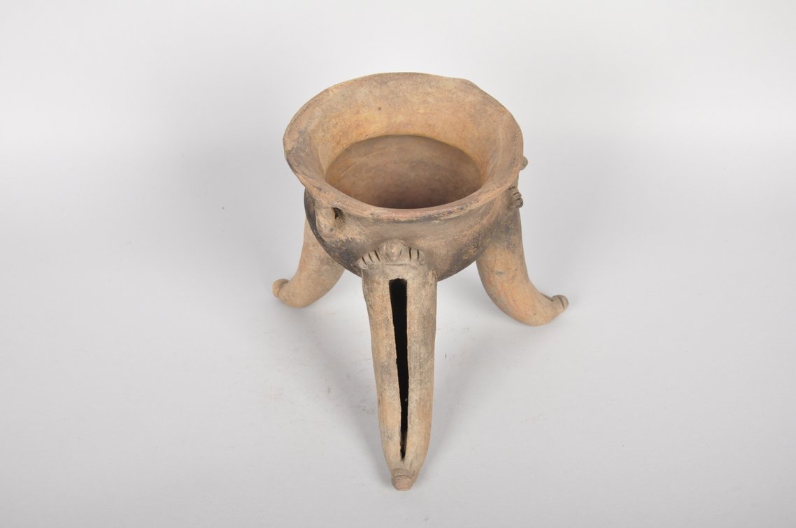 Chiriqui Costa Rican Tripod Rattle Vessel, photo 4 of 7