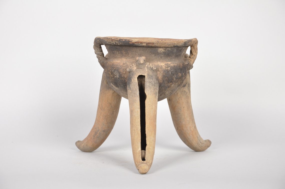 Chiriqui Costa Rican Tripod Rattle Vessel, photo 2 of 7