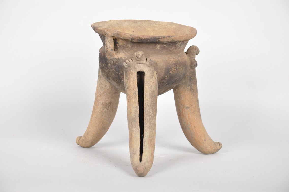 Chiriqui Costa Rican Tripod Rattle Vessel, photo 3 of 7