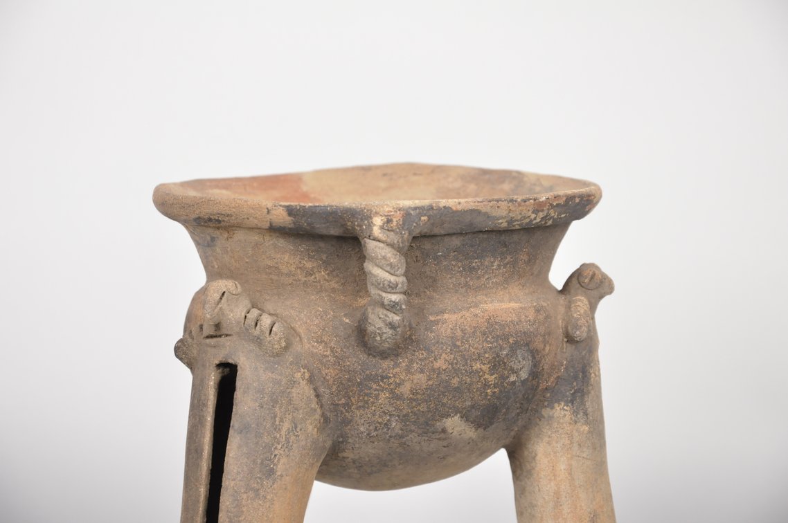 Chiriqui Costa Rican Tripod Rattle Vessel, photo 6 of 7
