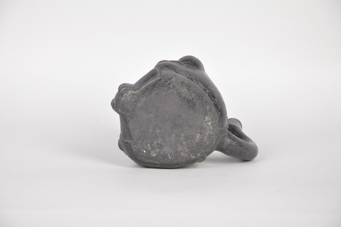A Black Moche Stirrup Spout Figural Bottle, photo 6 of 6